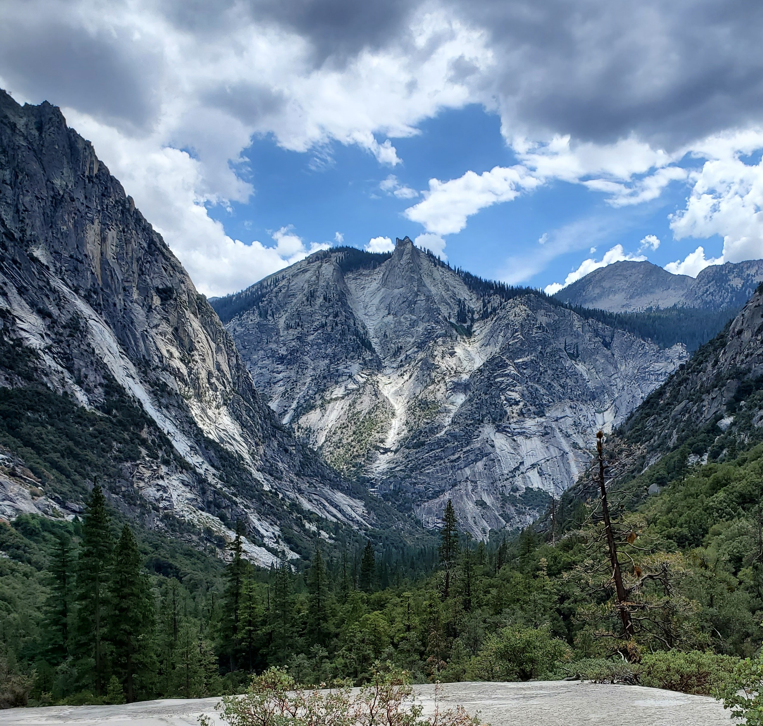 image of Mountain at Kings Canyon National Park